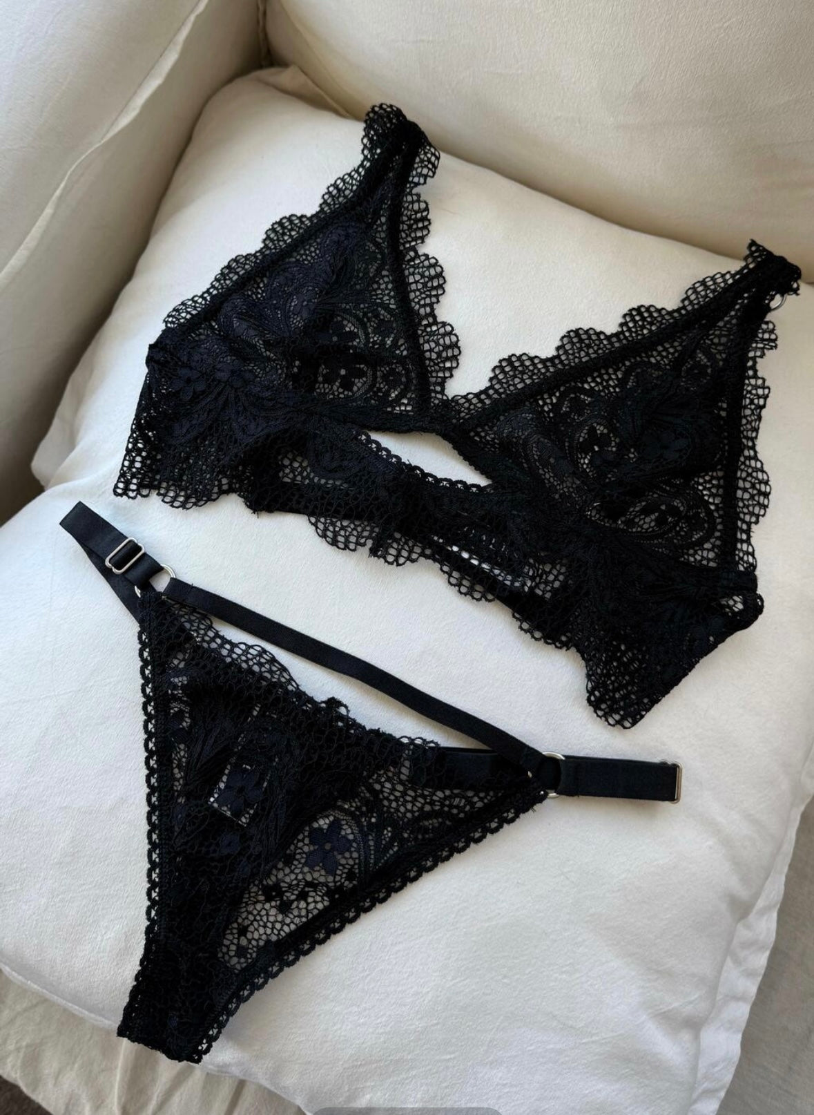 Set RIHANNA